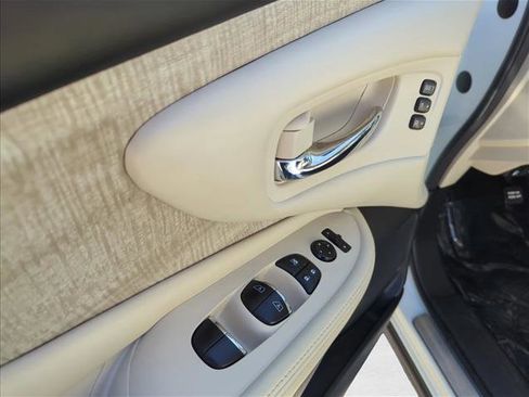 Used 2022 Nissan Murano SL FWD image 11