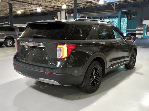 Used 2023 Ford Explorer XLT w/ Equipment Group 202A AWD/4WD image 7