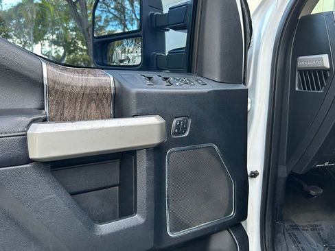 Used 2017 Ford F250 Lariat w/ Lariat Value Package image 16