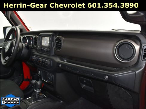 Used 2018 Jeep Wrangler Unlimited Sport image 23