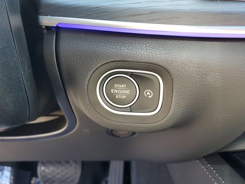 Certified 2025 Mercedes-Benz GLE 580 4MATIC image 38