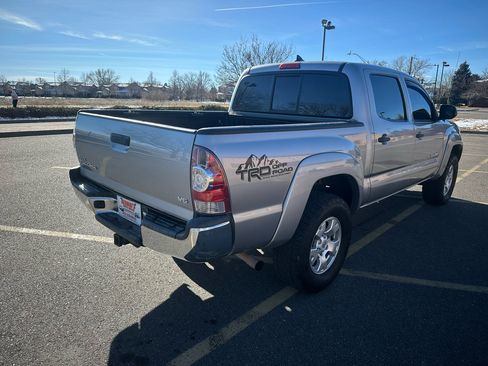 Used 2015 Toyota Tacoma 4x4 Double Cab w/ TRD Off-Road Package image 5