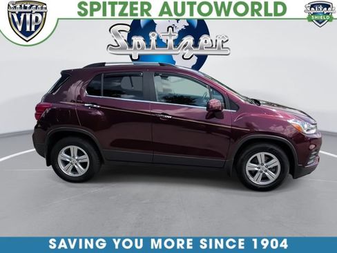 Used 2017 Chevrolet Trax LT w/ LT Convenience Package FWD image 10