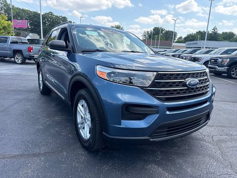 Used 2020 Ford Explorer XLT w/ Comfort Package AWD/4WD image 4