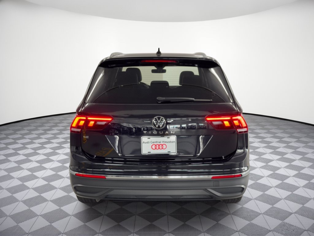 Used 2023 Volkswagen Tiguan SE FWD image 11