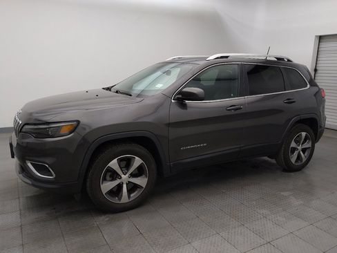 Used 2019 Jeep Cherokee Limited AWD/4WD image 2