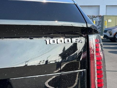 New 2025 Cadillac Escalade IQ Luxury 2 image 33