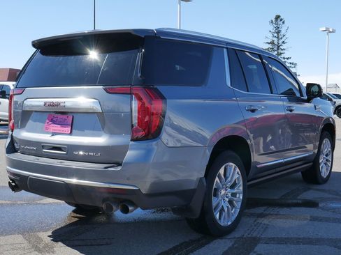 Used 2021 GMC Yukon Denali w/ Denali Premium Package AWD/4WD image 11