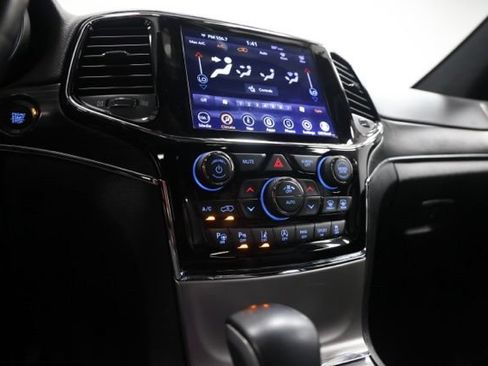 Used 2020 Jeep Grand Cherokee Limited w/ Luxury Group II AWD/4WD image 25