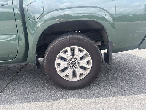 Certified 2023 Nissan Frontier SV w/ Technology Package AWD/4WD image 10