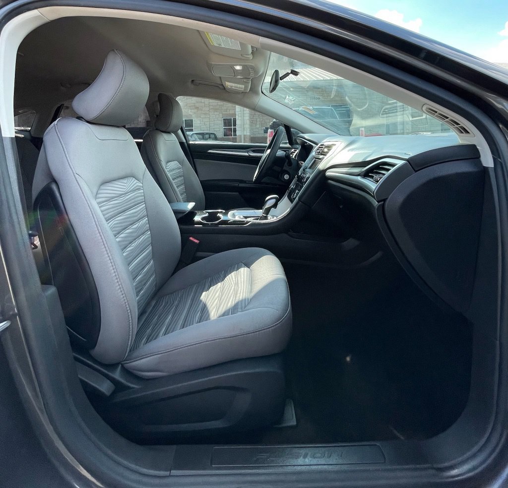 Used 2016 Ford Fusion S FWD image 25