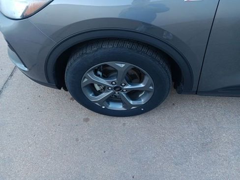 Used 2025 Ford Escape ST-Line image 34