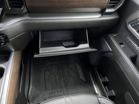 Used 2024 Chevrolet Silverado 1500 High Country w/ Technology Package image 35