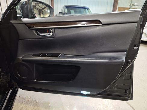 Used 2016 Lexus ES 350 w/ Premium Package w/Wood Trim FWD image 27
