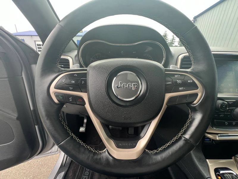 Used 2017 Jeep Grand Cherokee Limited w/ Trailer Tow Group IV AWD/4WD image 32