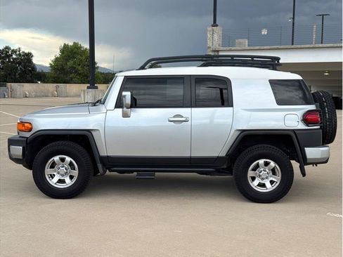 Used 2007 Toyota FJ Cruiser 4WD image 4