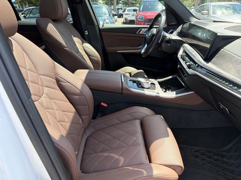 Used 2024 BMW X5 xDrive40i w/ Premium Package AWD/4WD image 33