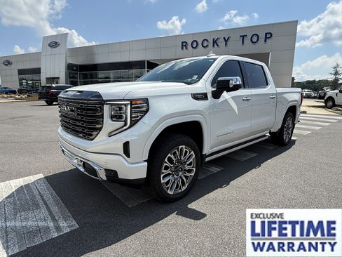 Used 2023 GMC Sierra 1500 Denali Ultimate AWD/4WD image 1