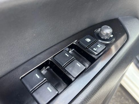 Used 2018 MAZDA CX-5 Touring image 18