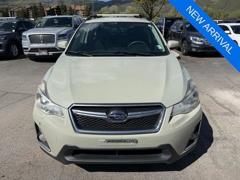 Used 2016 Subaru Crosstrek 2.0i Premium w/ Popular Package #1 AWD/4WD image 2