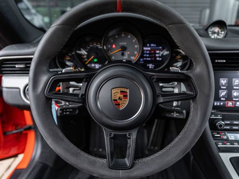 Certified 2018 Porsche 911 GT3 RWD image 35