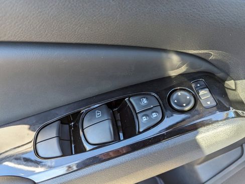 New 2025 Nissan Altima 2.5 SR image 14