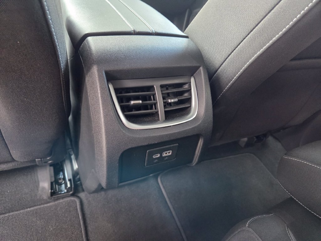 Used 2023 Chevrolet Blazer LT FWD image 7