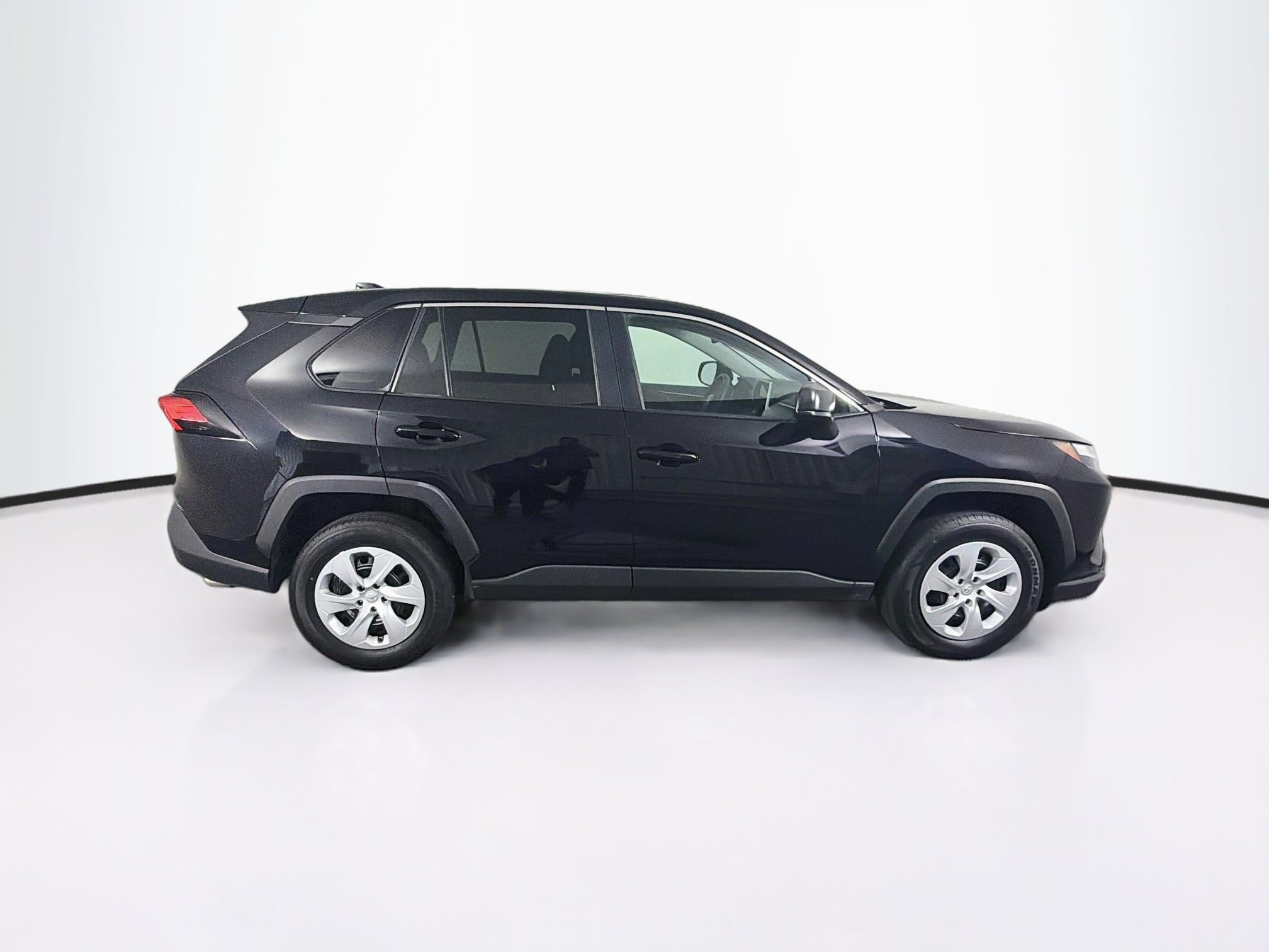 Used 2025 Toyota RAV4 LE AWD/4WD image 10