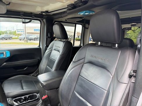 Used 2018 Jeep Wrangler Unlimited Sahara image 7