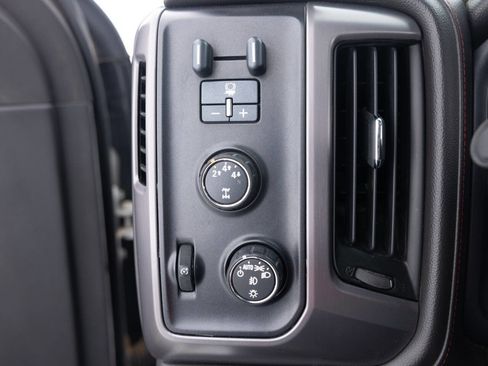 Used 2015 GMC Sierra 2500 SLT w/ Duramax Plus Package image 40