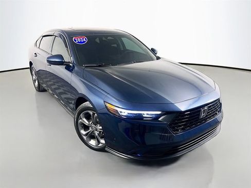 Used 2024 Honda Accord EX image 2