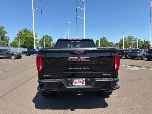 Used 2022 GMC Sierra 1500 AT4 w/ AT4 Premium Package AWD/4WD image 8