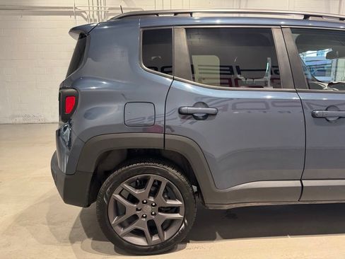 Used 2021 Jeep Renegade Latitude AWD/4WD image 8