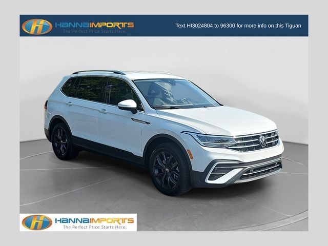 Used 2024 Volkswagen Tiguan SE FWD image 1
