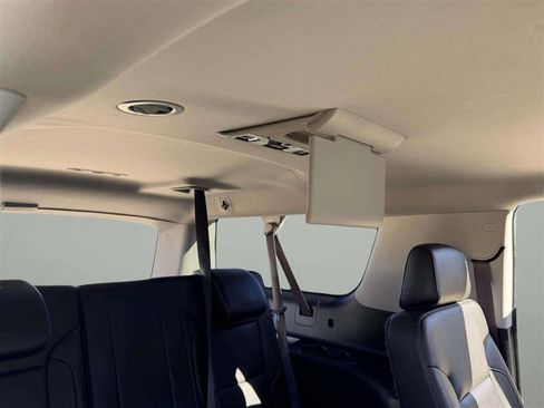 Used 2017 Chevrolet Suburban Premier image 20