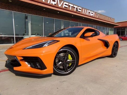 Used 2024 Chevrolet Corvette Stingray Premium Cpe w/ Z51 Performance Package RWD image 1
