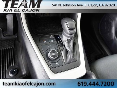 Used 2024 Toyota RAV4 XLE AWD/4WD image 30