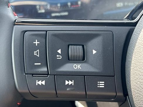 New 2026 Nissan Kicks SR w/ SR Premium Package FWD image 28