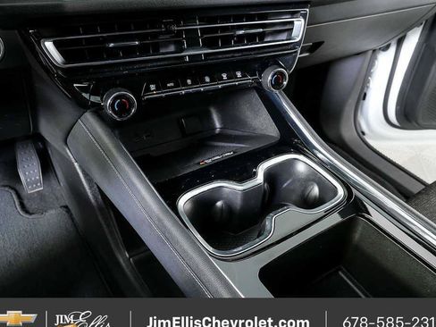 Certified 2025 Chevrolet Traverse LT FWD image 16