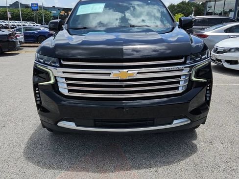 Used 2021 Chevrolet Tahoe High Country w/ Premium Package AWD/4WD image 2