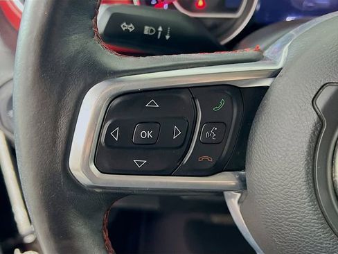 Used 2019 Jeep Wrangler Unlimited Rubicon w/ LED Lighting Group AWD/4WD image 13
