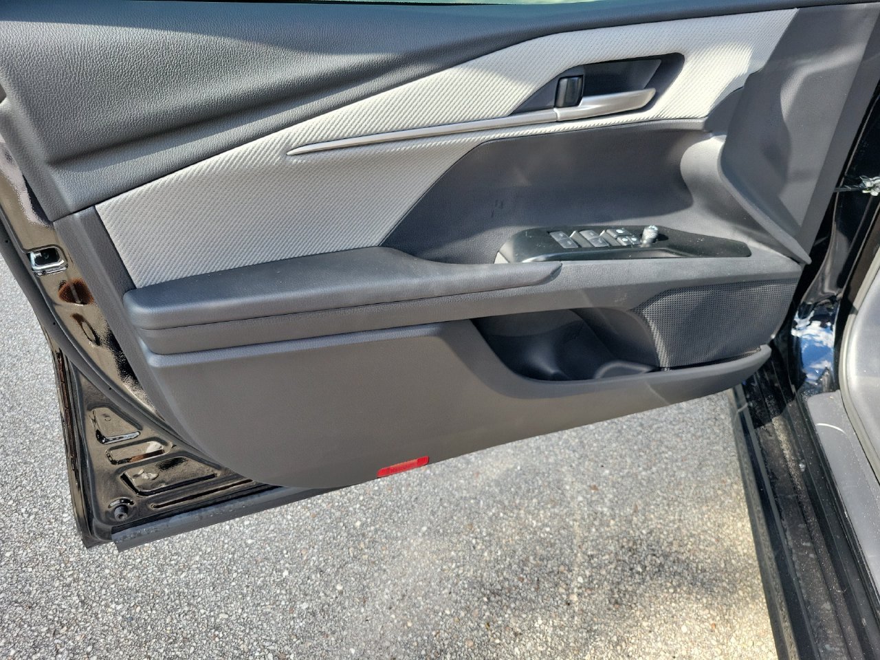 Used 2026 Toyota Camry SE FWD image 13