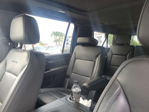 Used 2023 GMC Yukon XL Denali AWD/4WD image 20