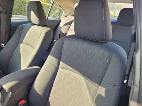 Used 2025 Toyota Corolla LE image 12