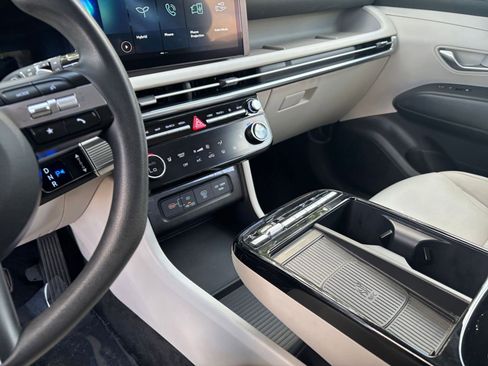 Used 2025 Hyundai Tucson Blue image 41