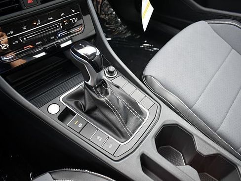 New 2026 Volkswagen Jetta SE image 13