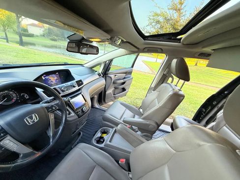 Used 2014 Honda Odyssey Touring Elite image 21