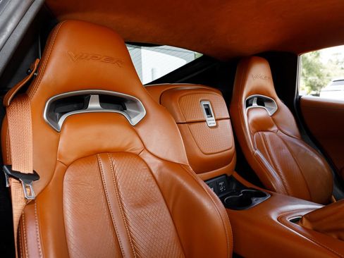 Used 2014 SRT Viper GTS w/ GTS Laguna Interior Package RWD image 52