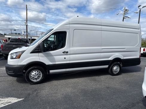 Used 2023 Ford Transit 250 148 High Roof Extended AWD image 4