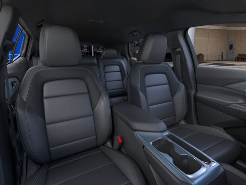 New 2026 Chevrolet Equinox EV LT image 16